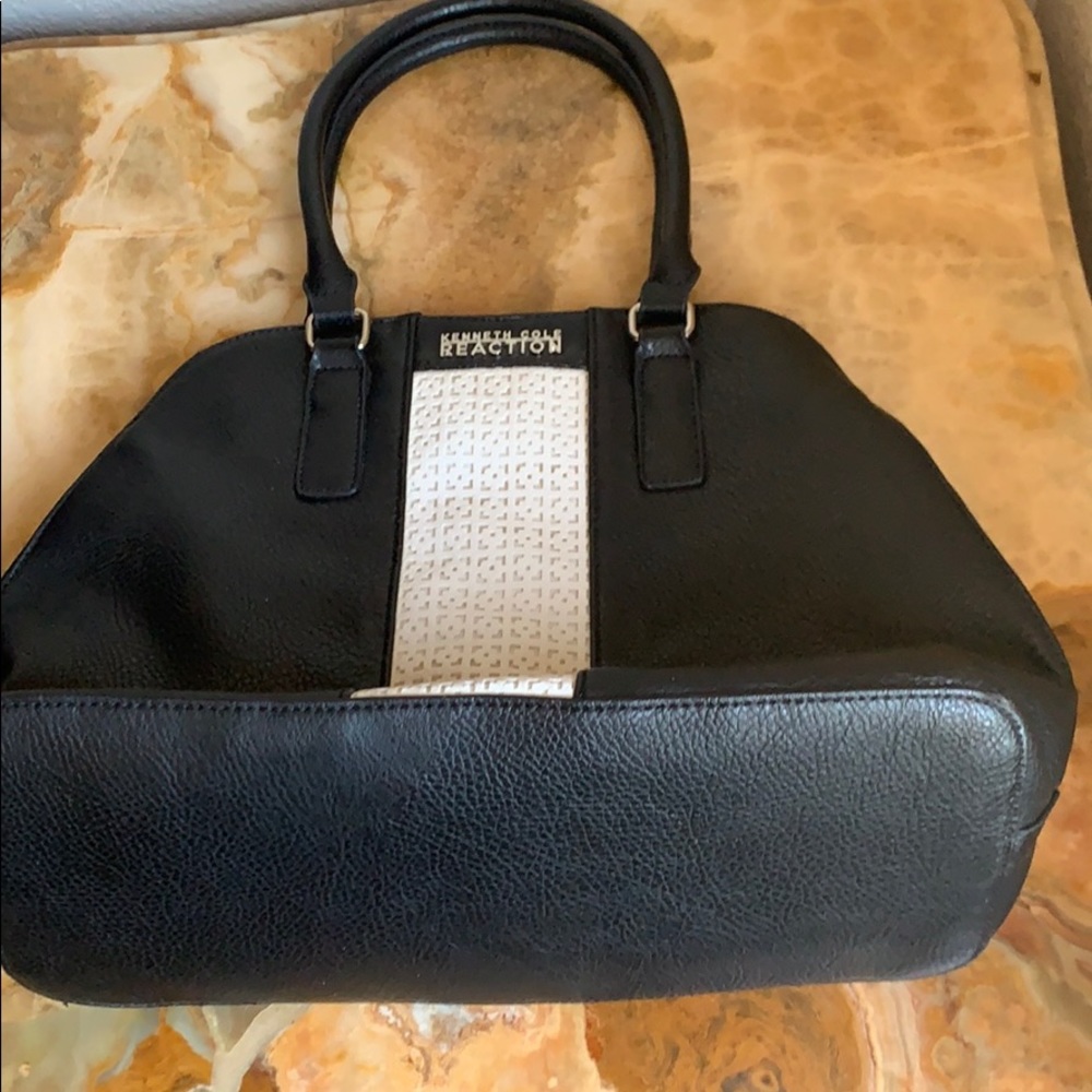 Kenneth Cole Reaction handbag/ purse - Picture 3 of 16